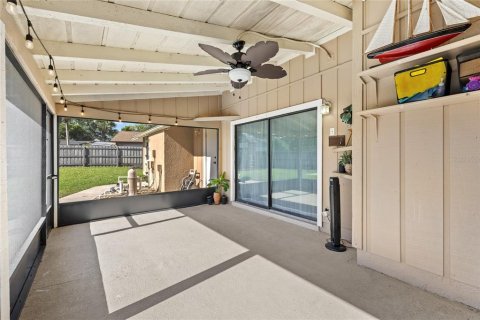 House in Longwood, Florida 4 bedrooms, 205.41 sq.m. № 2119271 - photo 28