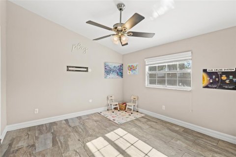 House in Longwood, Florida 4 bedrooms, 205.41 sq.m. № 2119271 - photo 24