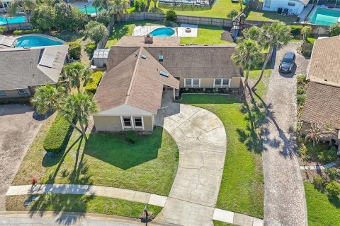 House in Longwood, Florida 4 bedrooms, 205.41 sq.m. № 2119271 - photo 3