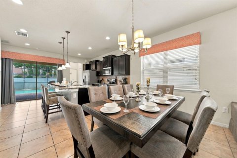 Villa ou maison à vendre à Kissimmee, Floride: 5 chambres, 243.59 m2 № 2414641 - photo 9