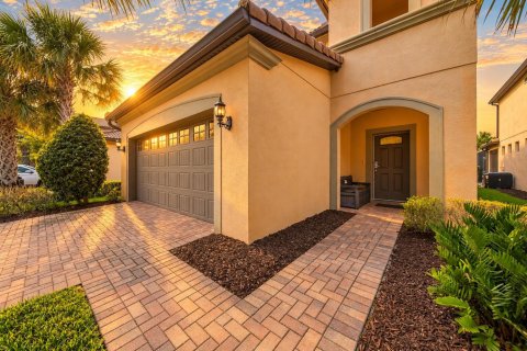 Villa ou maison à Kissimmee, Floride 5 chambres, 243.59 m2 № 2414641