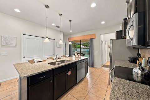 Villa ou maison à vendre à Kissimmee, Floride: 5 chambres, 243.59 m2 № 2414641 - photo 14