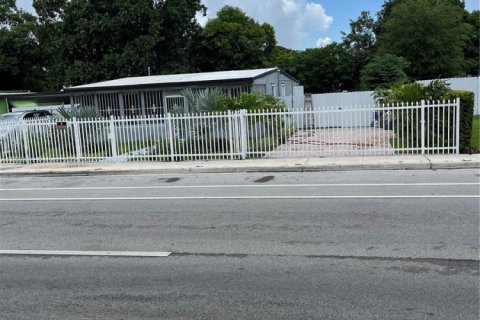 House in Miami Gardens, Florida 3 bedrooms, 105.91 sq.m. № 1809684 - photo 2
