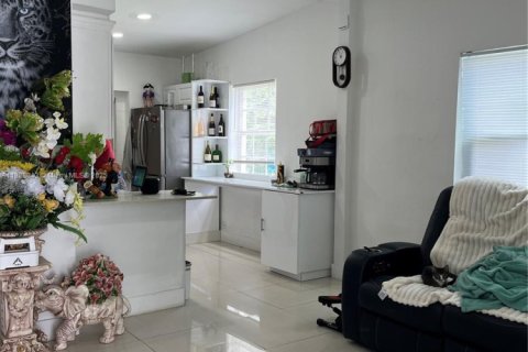 House in Miami Gardens, Florida 3 bedrooms, 105.91 sq.m. № 1809684 - photo 19