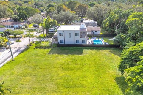 Land in South Miami, Florida № 2088579 - photo 2