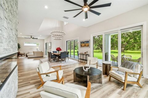 House in Spring Hill, Florida 5 bedrooms, 424.66 sq.m. № 1839798 - photo 30