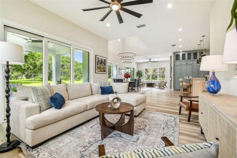 House in Spring Hill, Florida 5 bedrooms, 424.66 sq.m. № 1839798 - photo 25