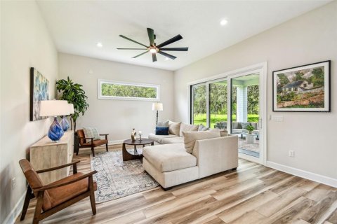 House in Spring Hill, Florida 5 bedrooms, 424.66 sq.m. № 1839798 - photo 23