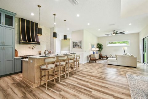 House in Spring Hill, Florida 5 bedrooms, 424.66 sq.m. № 1839798 - photo 21