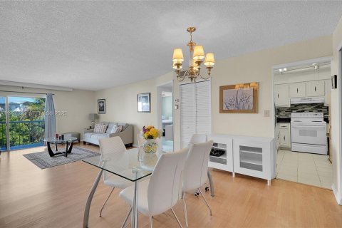 Снять в аренду кондоминиум в Санни-Айлс-Бич, Флорида 1 спальня, 86.4м2, № 1986145 - фото 4