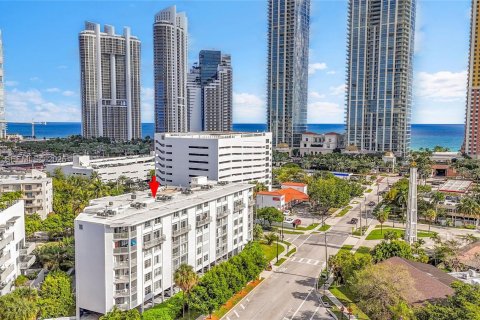 Снять в аренду кондоминиум в Санни-Айлс-Бич, Флорида 1 спальня, 86.4м2, № 1986145 - фото 19