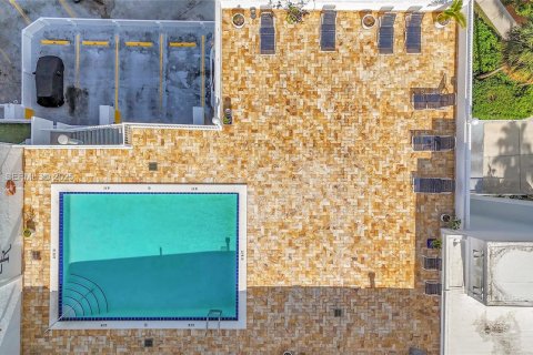 Снять в аренду кондоминиум в Санни-Айлс-Бич, Флорида 1 спальня, 86.4м2, № 1986145 - фото 18