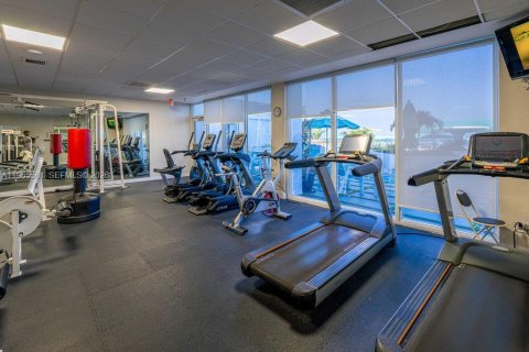 Condo in Hallandale Beach, Florida, 1 bedroom  № 2027756 - photo 27