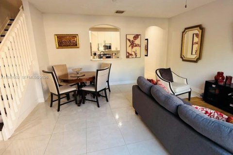 Adosado en venta en Homestead, Florida, 4 dormitorios, 143.44 m2 № 1998774 - foto 7