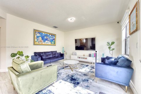 Снять в аренду виллу или дом в Хайалиа, Флорида 4 спальни, 228.73м2, № 1969062 - фото 26