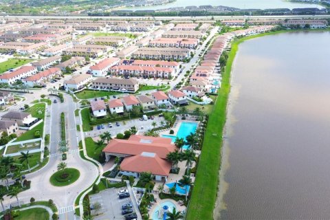 Снять в аренду виллу или дом в Хайалиа, Флорида 4 спальни, 228.73м2, № 1969062 - фото 16