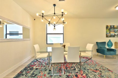 Снять в аренду виллу или дом в Хайалиа, Флорида 4 спальни, 228.73м2, № 1969062 - фото 24