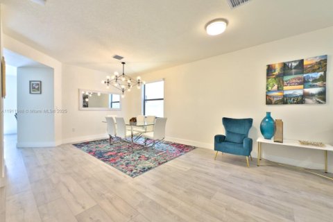 Снять в аренду виллу или дом в Хайалиа, Флорида 4 спальни, 228.73м2, № 1969062 - фото 19