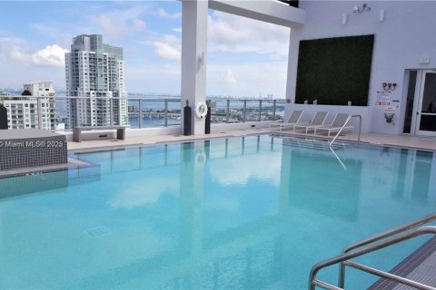 Condo in Miami, Florida, 1 bedroom  № 2021731 - photo 16