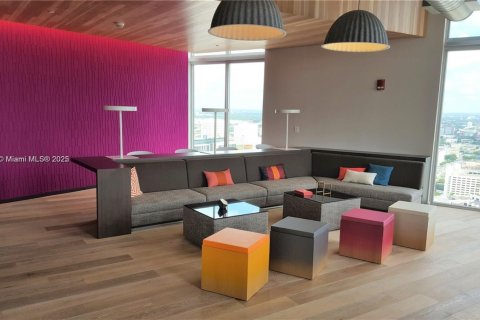 Condo in Miami, Florida, 1 bedroom  № 2021731 - photo 20