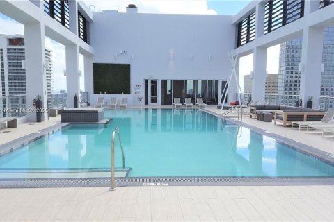 Condo in Miami, Florida, 1 bedroom  № 2021731 - photo 14