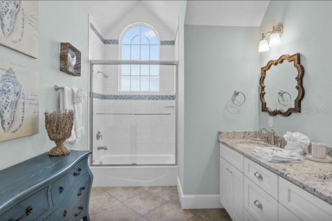 House in Anna Maria, Florida 5 bedrooms, 184.23 sq.m. № 2094611 - photo 29
