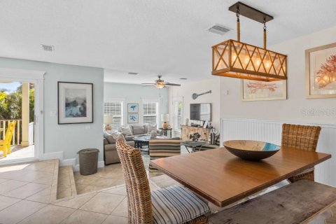 House in Anna Maria, Florida 5 bedrooms, 184.23 sq.m. № 2094611 - photo 7