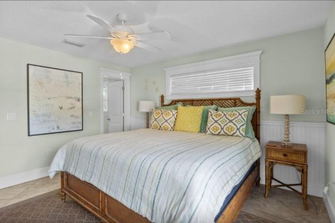 House in Anna Maria, Florida 5 bedrooms, 184.23 sq.m. № 2094611 - photo 14