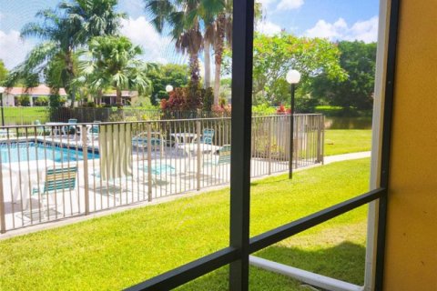 Condominio en alquiler en Coral Springs, Florida, 2 dormitorios, 78.04 m2 № 1970887 - foto 22