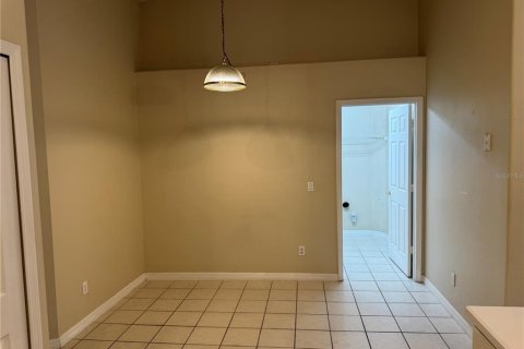 Villa ou maison à louer à Orlando, Floride: 3 chambres, 171.31 m2 № 2378982 - photo 5