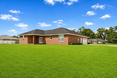 House in Lake City, Florida 4 bedrooms, 161.93 sq.m. № 2290700 - photo 2