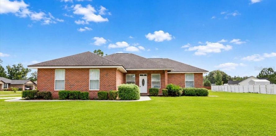 House in Lake City, Florida 4 bedrooms, 161.93 sq.m. № 2290700