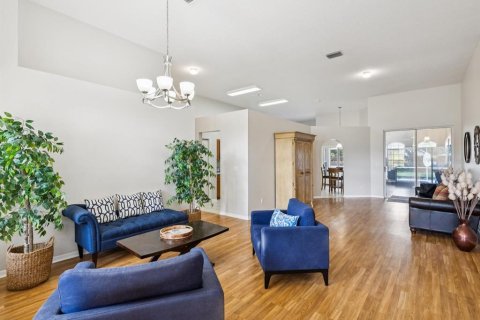 Casa en venta en Brandon, Florida, 4 dormitorios, 194.44 m2 № 1910784 - foto 11