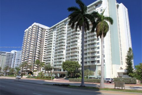 Copropriété à vendre à Miami Beach, Floride: 1 chambre, 76.55 m2 № 2090864 - photo 4