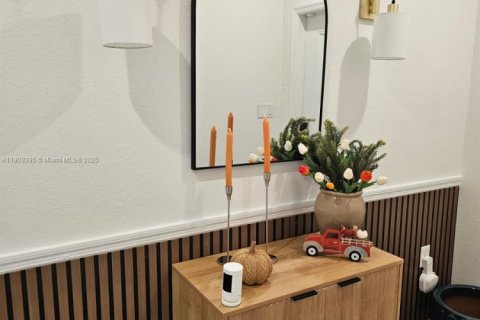 Propiedad comercial en alquiler en Homestead, Florida, 224.64 m2 № 1964167 - foto 3