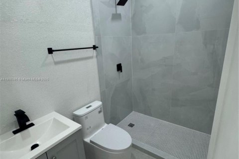 Propiedad comercial en alquiler en Homestead, Florida, 224.64 m2 № 1964167 - foto 13