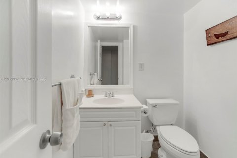 Condo in Sunny Isles Beach, Florida, 1 bedroom  № 2153985 - photo 13