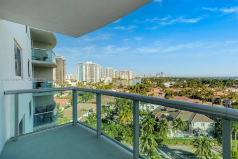 Condo in Sunny Isles Beach, Florida, 1 bedroom  № 2153985 - photo 12