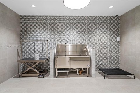 Villa ou maison à louer à North Miami Beach, Floride: 2 chambres № 2020153 - photo 12