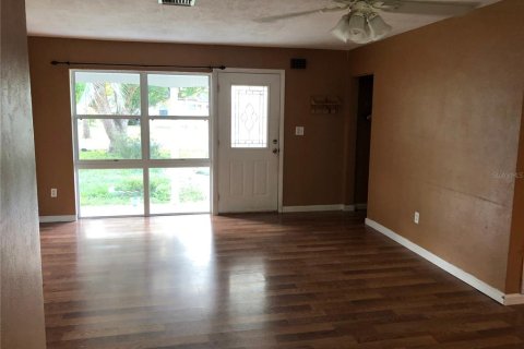 Casa en venta en Deltona, Florida, 3 dormitorios, 99.87 m2 № 1666275 - foto 5