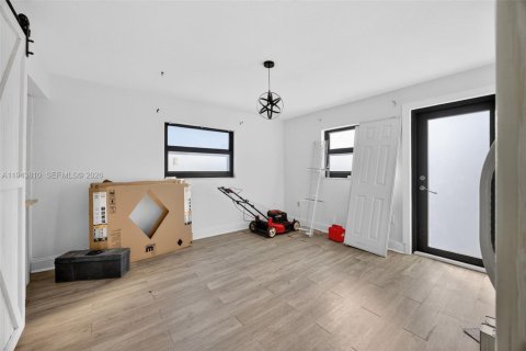 Casa en venta en Homestead, Florida, 5 dormitorios, 212 m2 № 2000602 - foto 13