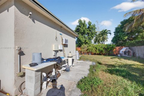 Casa en venta en Homestead, Florida, 5 dormitorios, 212 m2 № 2000602 - foto 30