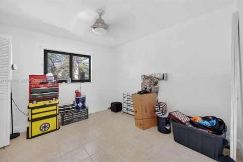 Casa en venta en Homestead, Florida, 5 dormitorios, 212 m2 № 2000602 - foto 19