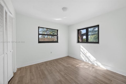 Casa en venta en Homestead, Florida, 5 dormitorios, 212 m2 № 2000602 - foto 10