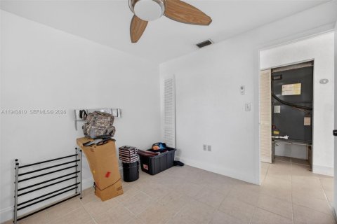 Casa en venta en Homestead, Florida, 5 dormitorios, 212 m2 № 2000602 - foto 20