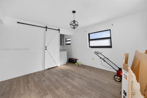 Casa en venta en Homestead, Florida, 5 dormitorios, 212 m2 № 2000602 - foto 14