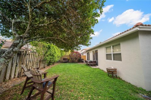 Villa ou maison à louer à Parkland, Floride: 3 chambres, 163.23 m2 № 2043893 - photo 15