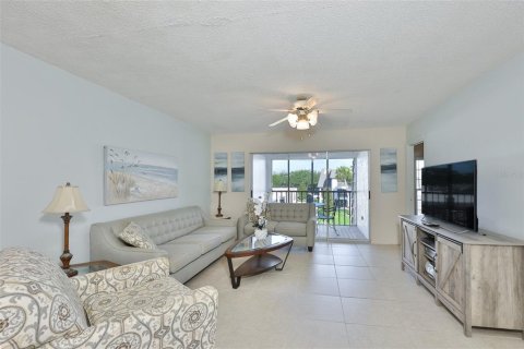 Condominio en venta en Seminole, Florida, 2 dormitorios, 99.87 m2 № 2227569 - foto 11