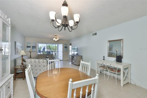 Condominio en venta en Seminole, Florida, 2 dormitorios, 99.87 m2 № 2227569 - foto 9
