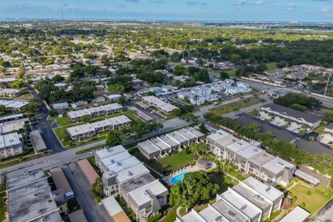 Condominio en venta en Seminole, Florida, 2 dormitorios, 99.87 m2 № 2227569 - foto 23